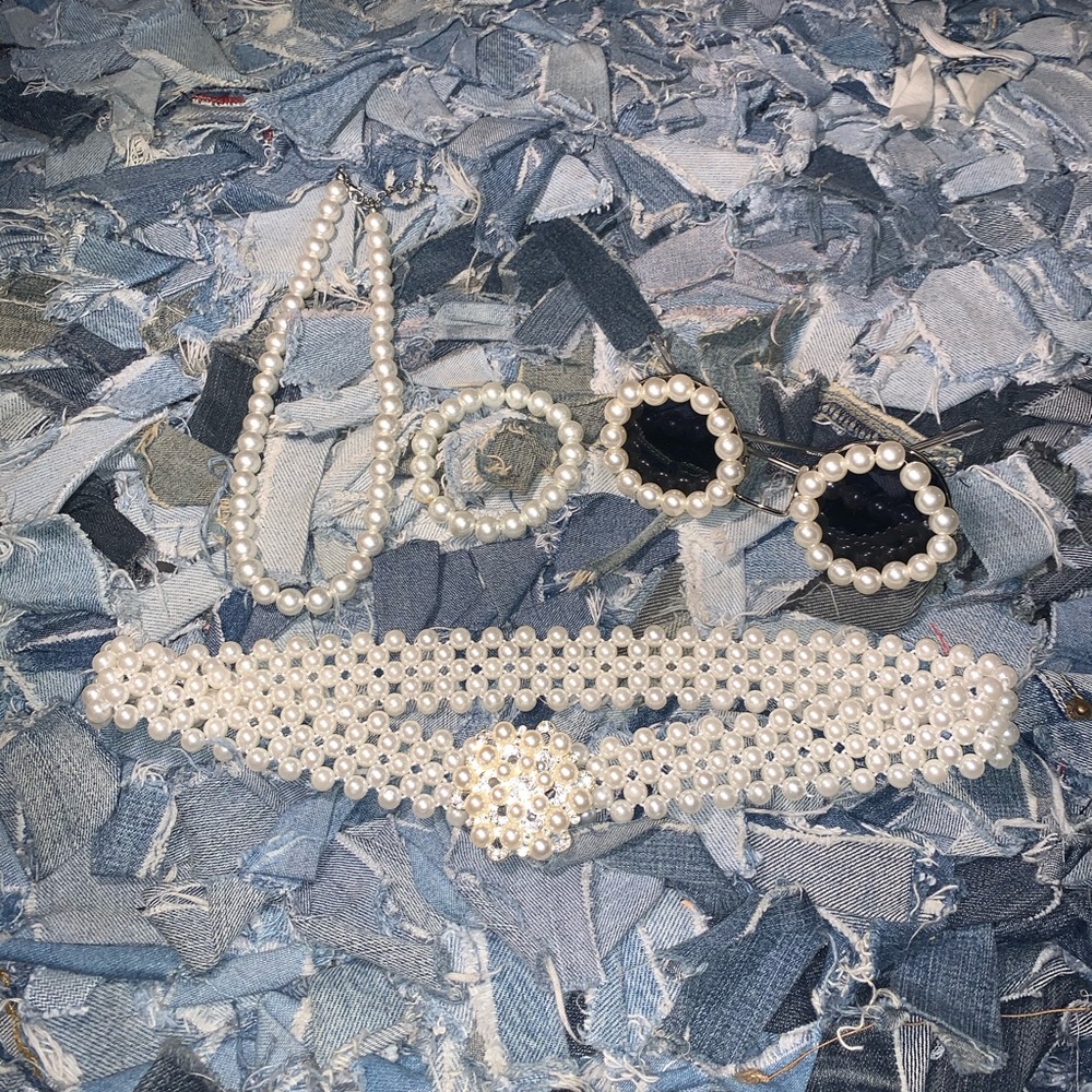 Pearl Set - Picture 4 of 9